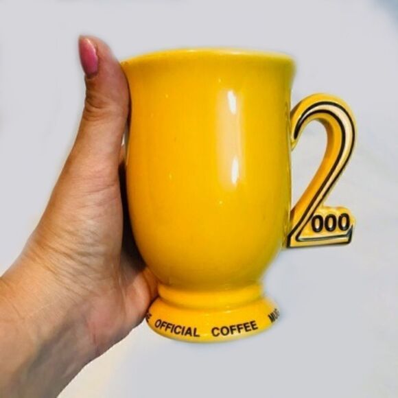 𝅺yellow Vintage Y2K Mug - Picture 2 of 4